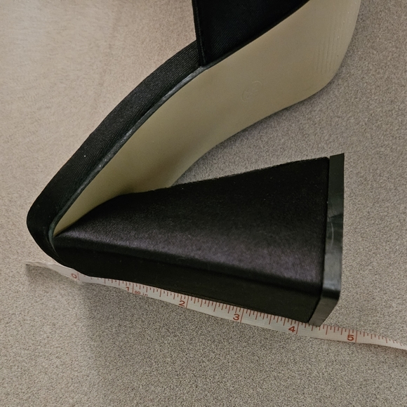 Radia Chunky Triangle Mule Sandals - Picture 12 of 14